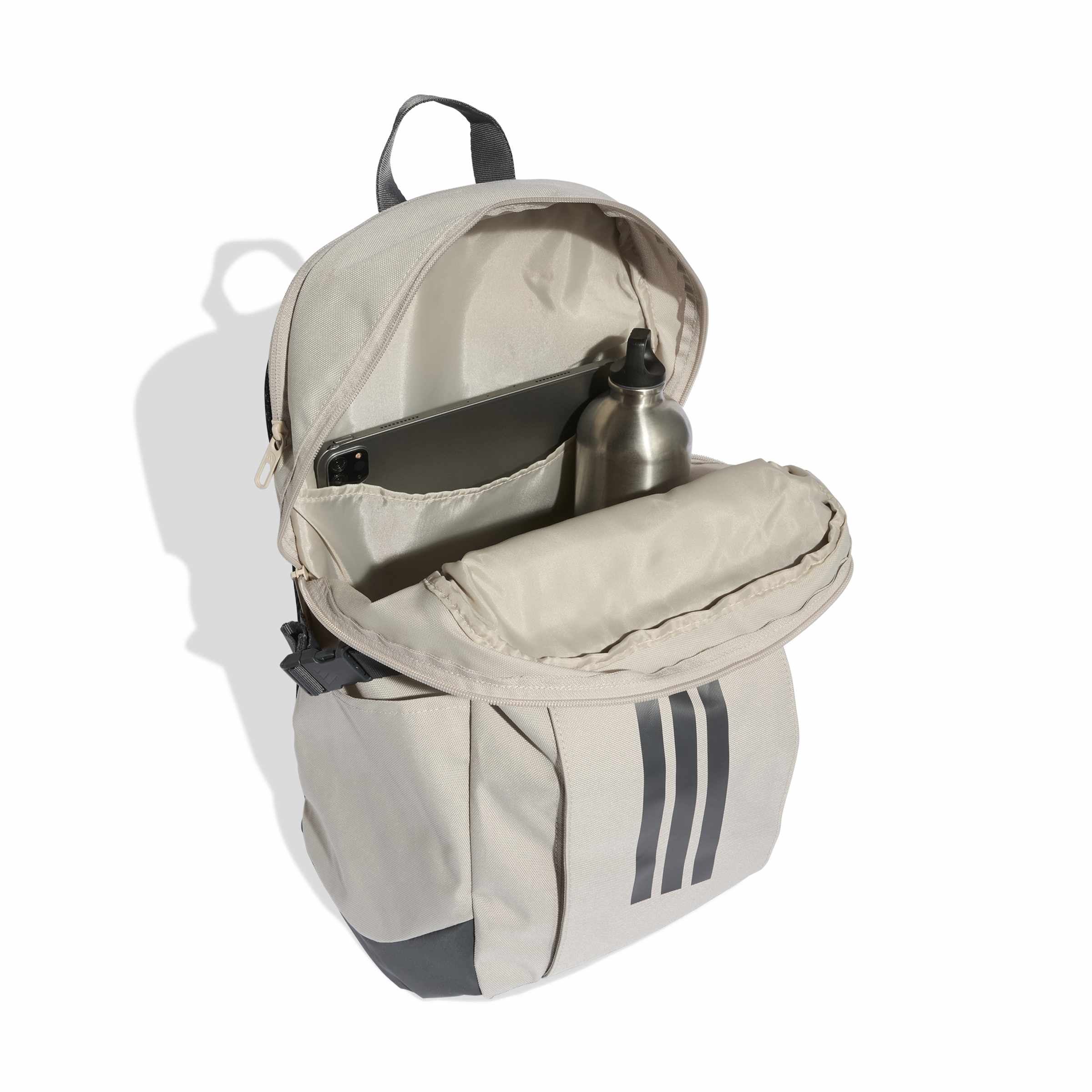 Mochila Adidas bege com bolso lateral para garrafa e bolso frontal com zíper